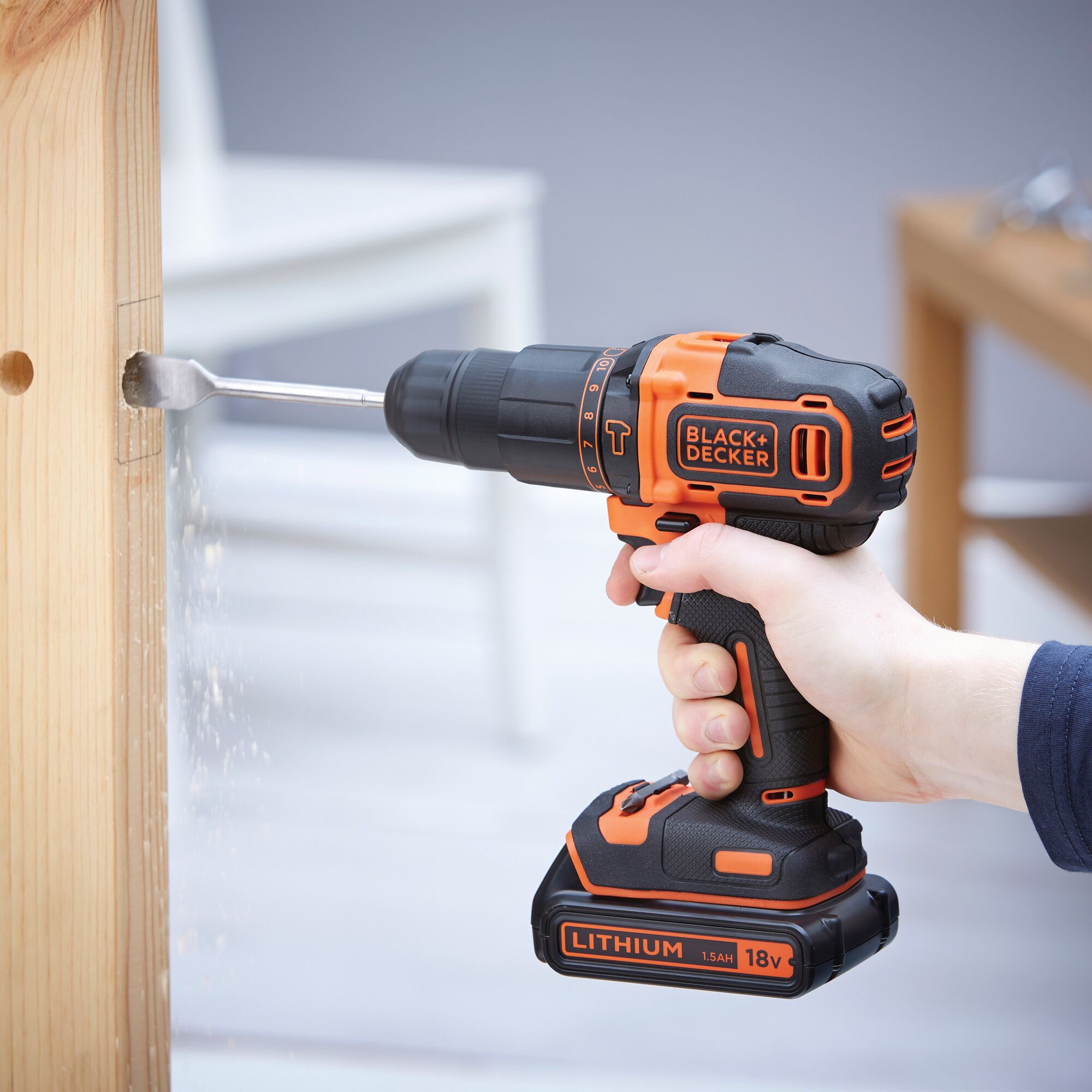 Black and discount decker 18v